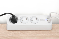 DIGITUS 3-fach Office-Steckdosenl. mit 2xUSB-A und 1x USB C w.