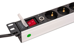 DIGITUS Steckdosenl. m. Aluminiumprof. 8fach Schuko Ü.sp.s. 2m
