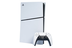 Sony Playstation 5 Slim Digital 825GB + 2 Controller