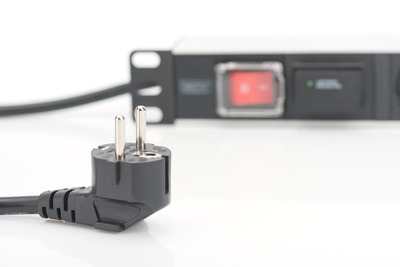 DIGITUS 1HE Alu PDU 16A Plug, 7-fach, Schalter, Überspannungs.